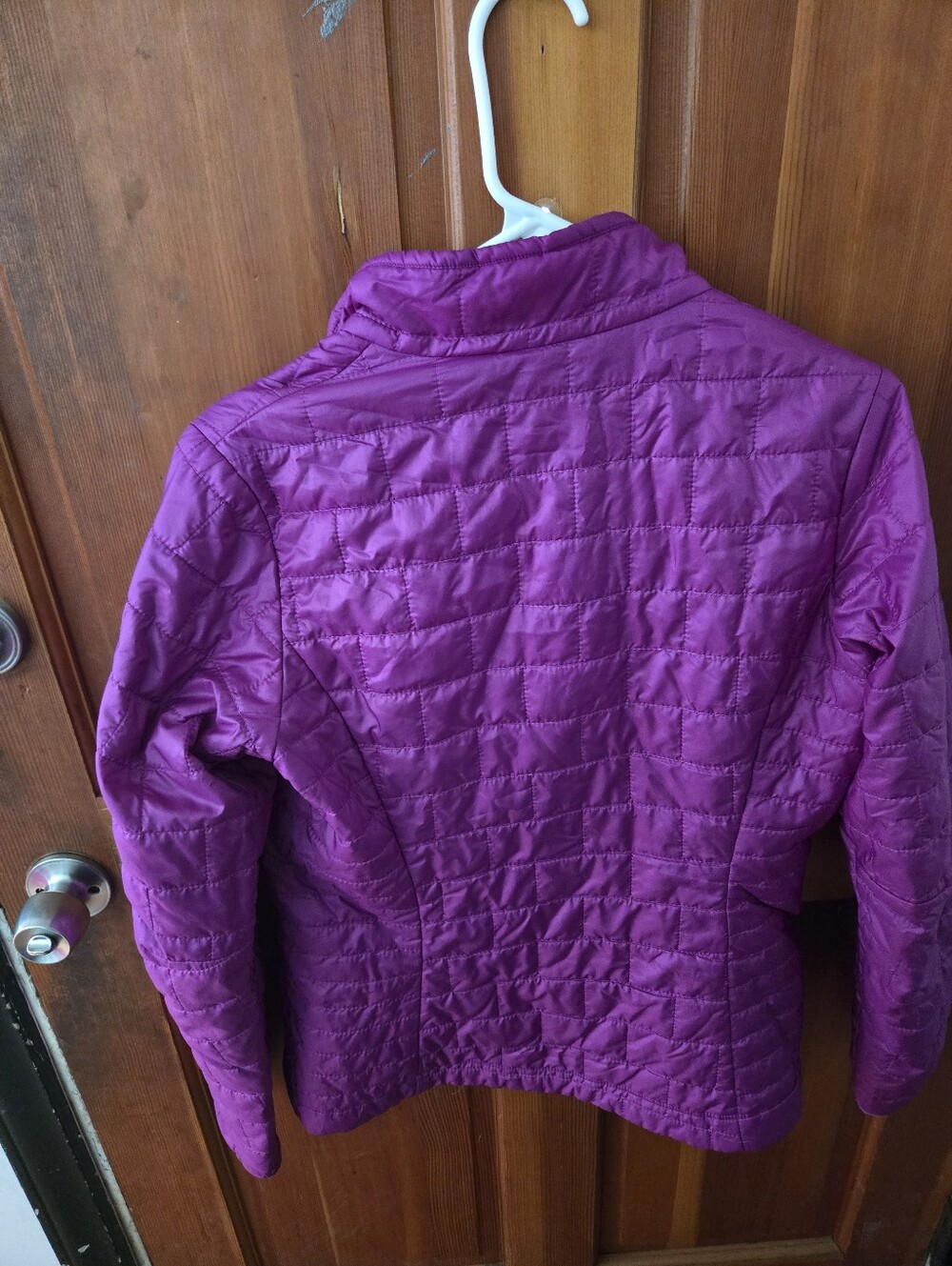 Patagonia Women's Quilted Puffer Jacket - Magenta - Picture 5 of 8